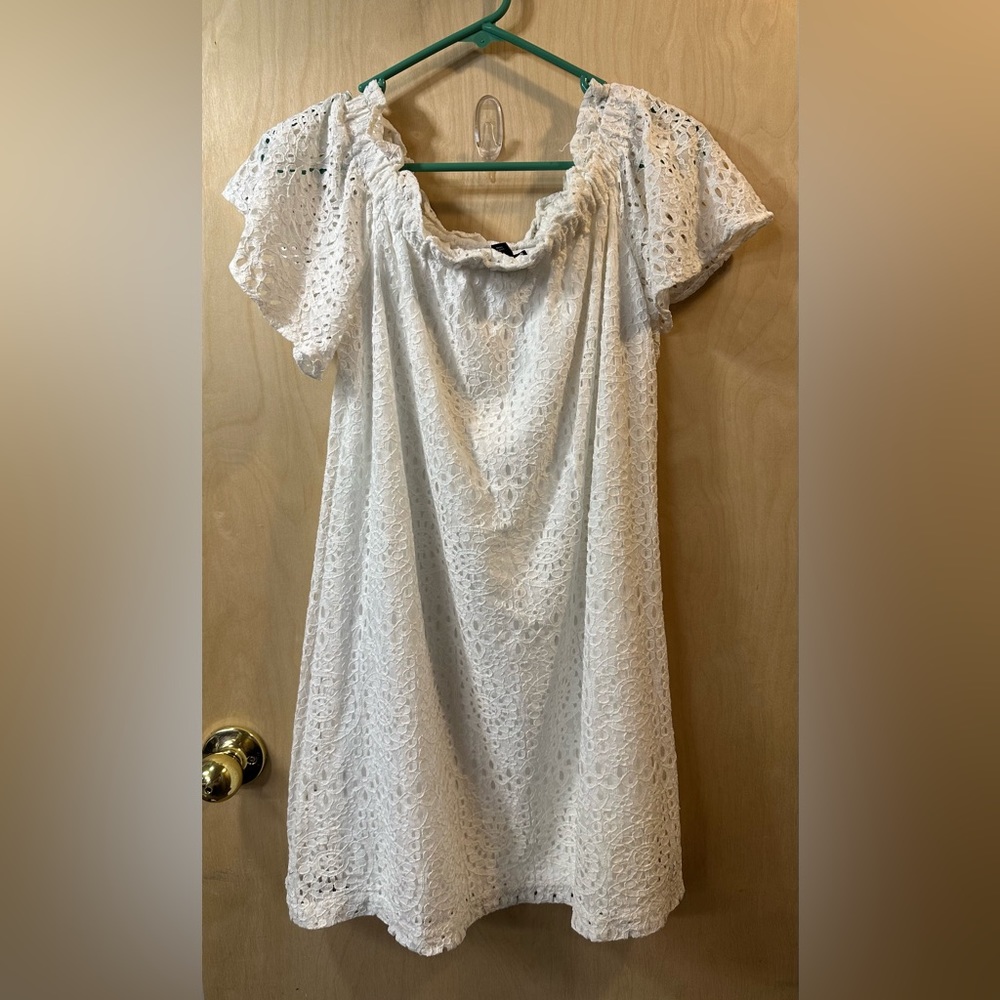a.n.a. white lacy long tunic, blouse, size M, ruffled neck, lined, feminine